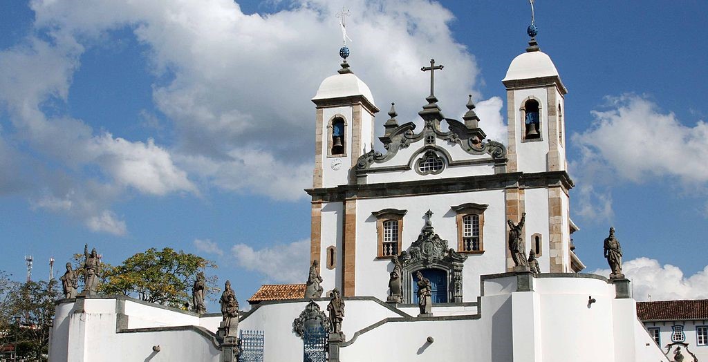 Igreja histórica em Minas Gerais, no roteiro Cidades Históricas.